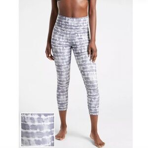 Athleta Ultra High Rise Capri Leggings Small TALL
